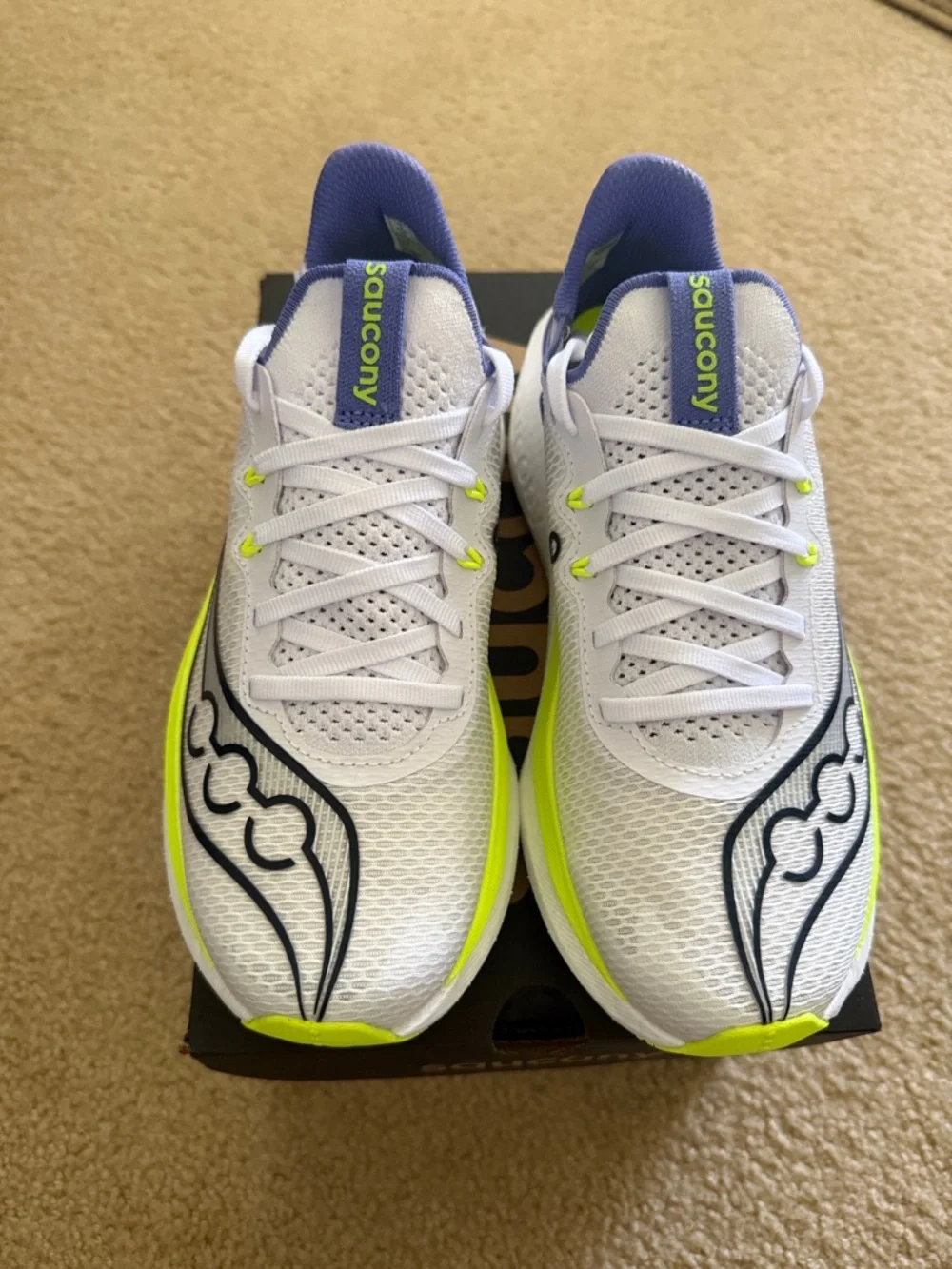 Saucony Women’s Endorphin Pro 5 - Picture 2 of 5